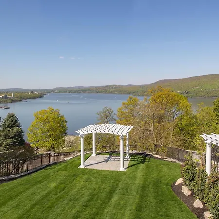 The Abbey Inn & Spa Peekskill Room photo